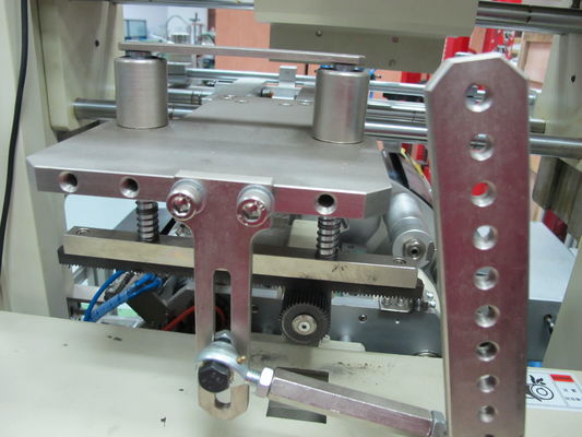 6 Station 25pcs/Min Multicolor Screen Printing Machine ISO für Kappe