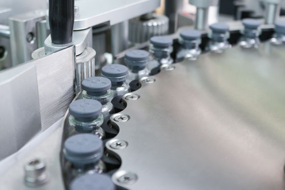 Genauigkeit 0,5 mm Automatische Etikettiermaschine 750 Flaschen/Minute