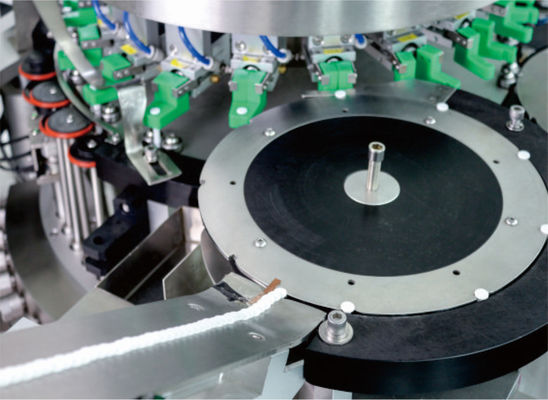 300 Stück/min Automatische Etikettiermaschine für vorgefüllte Nadeln